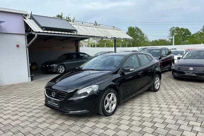 2015' Volvo V40 D2