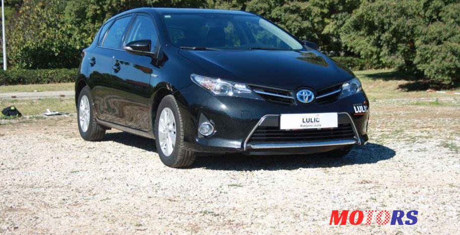 2015' Toyota Auris 1,8 Vvt-I photo #1