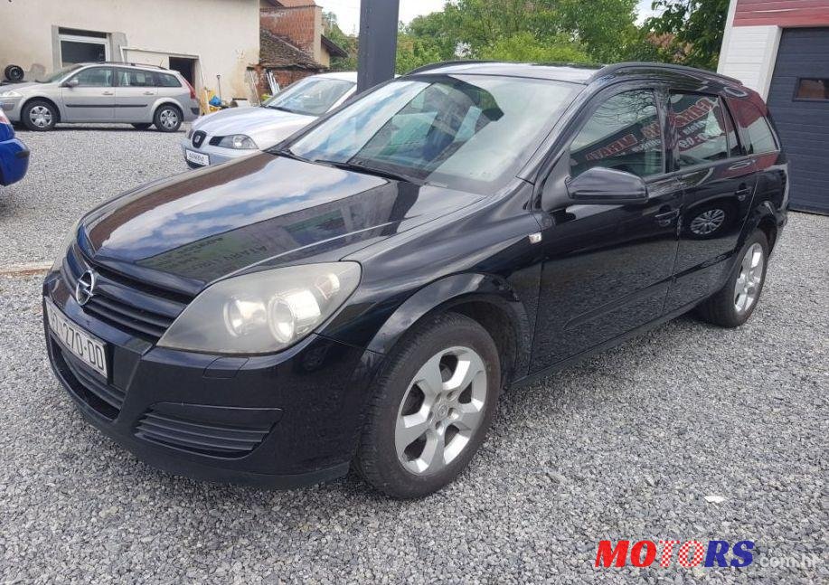 2005' Opel Astra Caravan photo #1