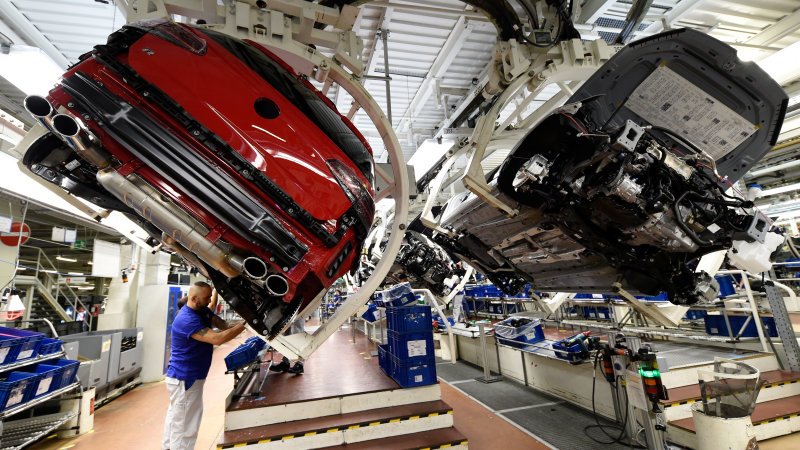 VW speeds up production of next-generation Golf
