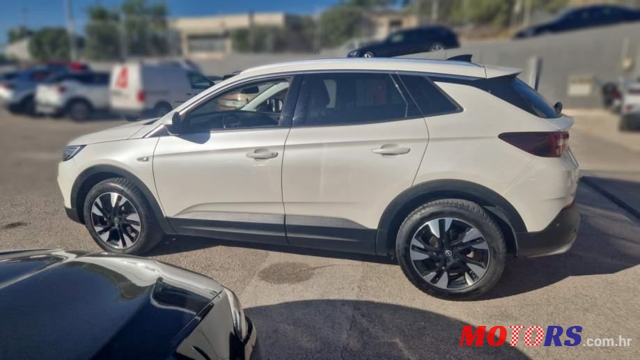 2019' Opel Grandland 1,2 Turbo photo #3