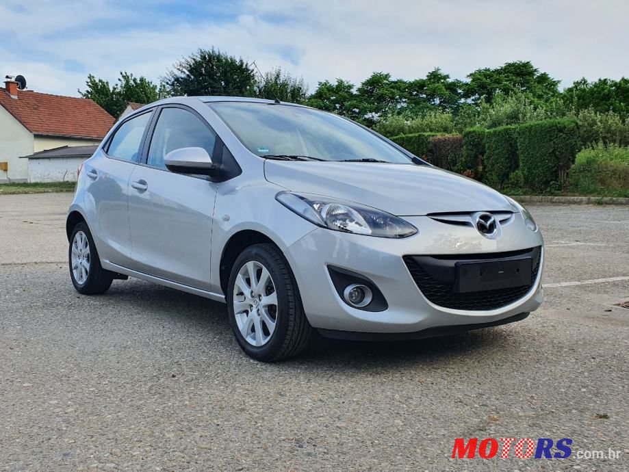 2013' Mazda 2 photo #3