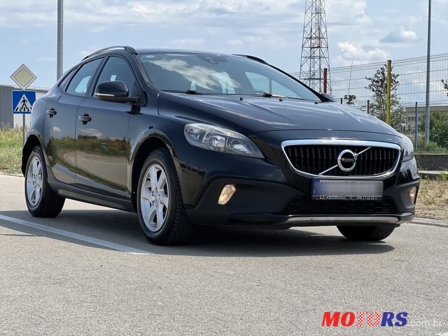 2016' Volvo V40 Cross Country 2.0 D2 photo #1