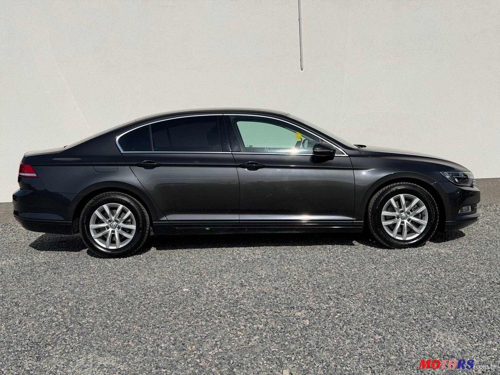 2017' Volkswagen Passat 2,0 Tdi Bmt photo #6