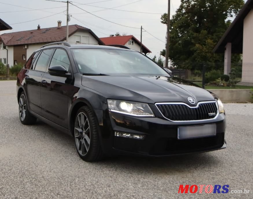 2014' Skoda Octavia Combi photo #2