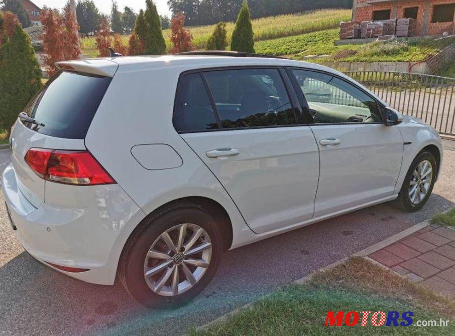 2015' Volkswagen Golf VII photo #3