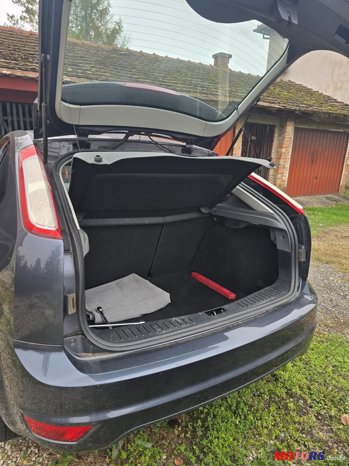 2011' Ford Focus 1,6 photo #5