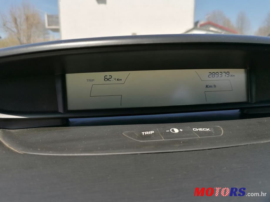 2006' Citroen C4 photo #3