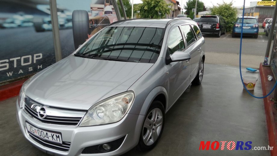 2009' Opel Astra photo #1