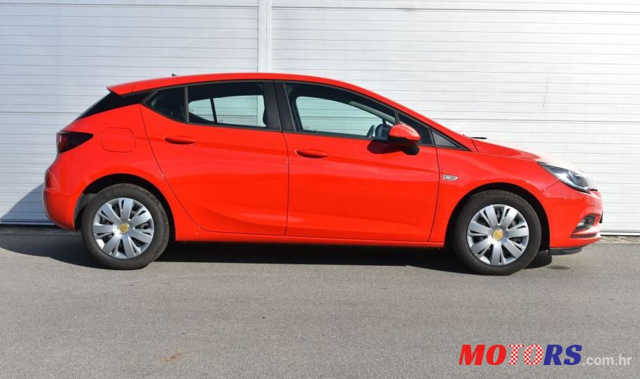 2017' Opel Astra 1.6 Cdti photo #1