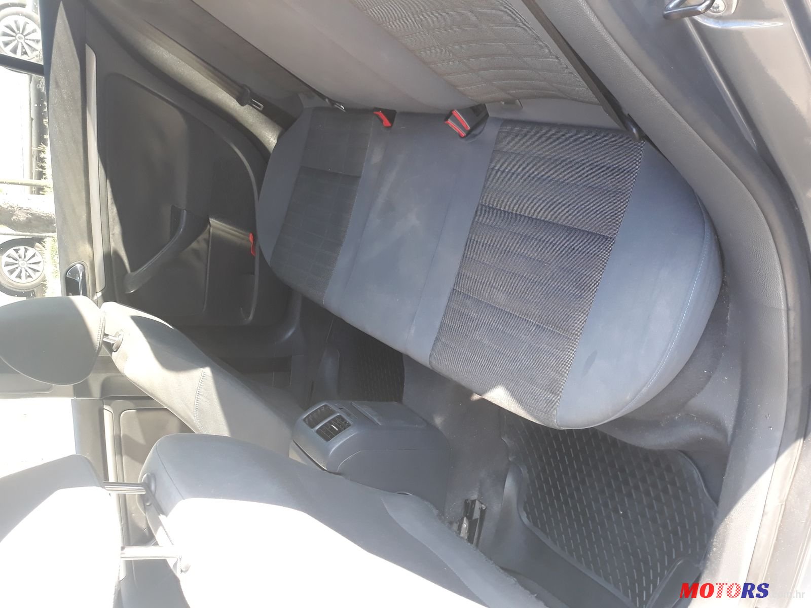 2005' Volkswagen Golf V photo #3