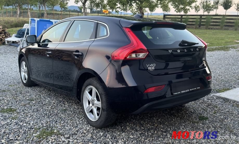 2016' Volvo V40 D2 photo #4