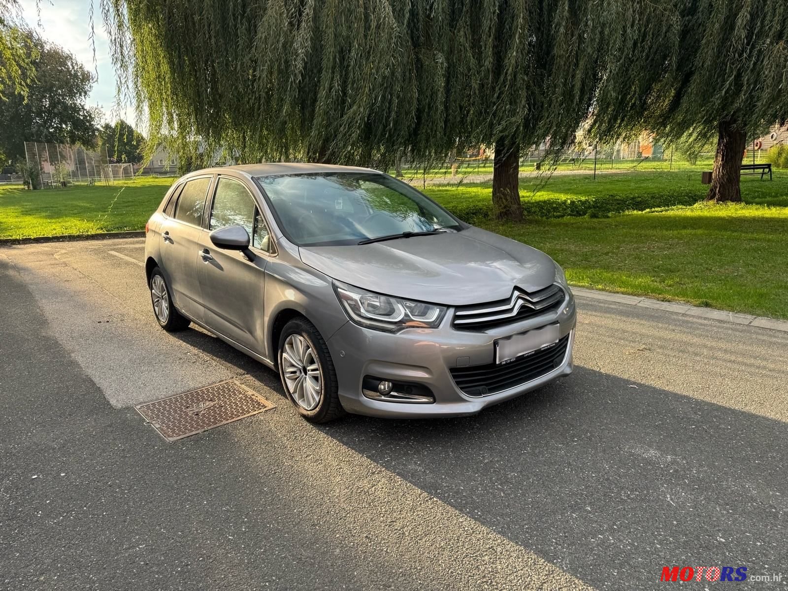 2016' Citroen C4 1,6 120 S&S photo #1