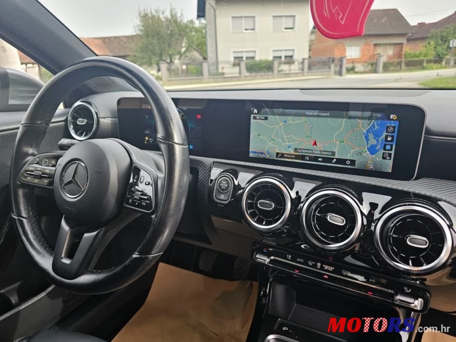 2020' Mercedes-Benz A-Klasa 180 D photo #3