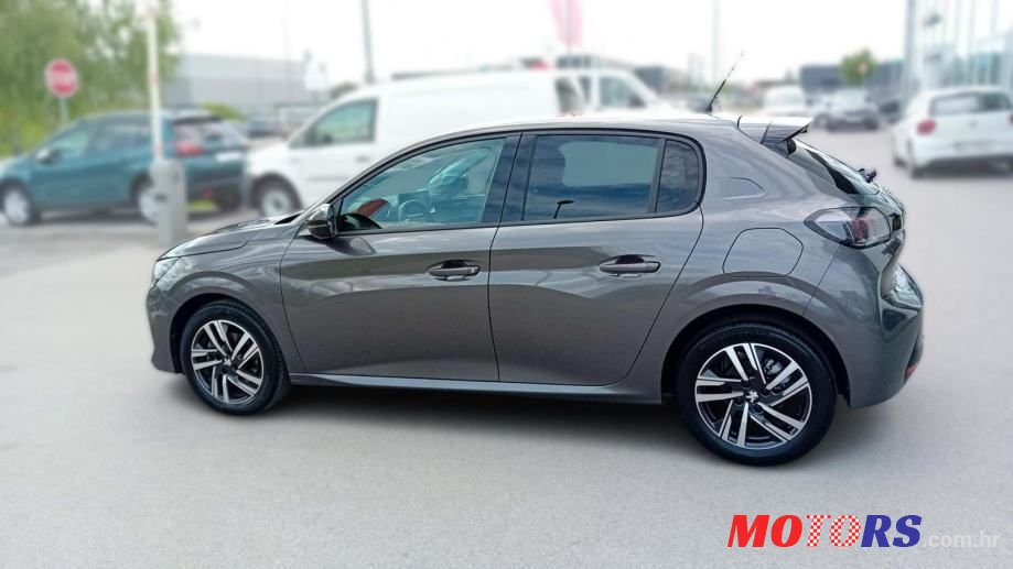 2022' Peugeot 208 photo #5