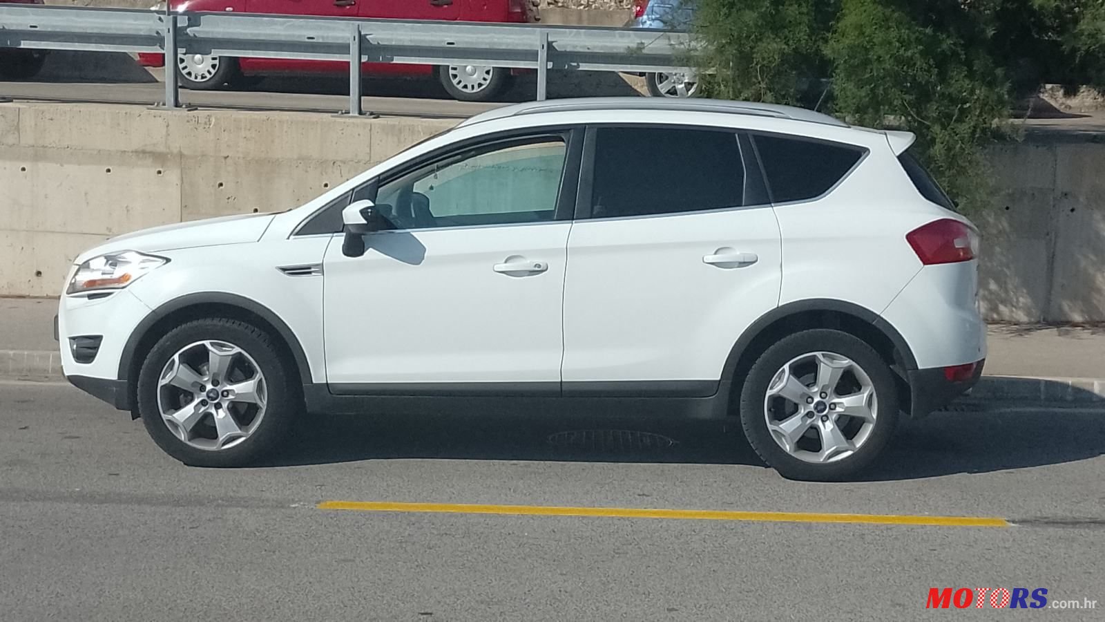 2010' Ford Kuga 2,0 photo #1