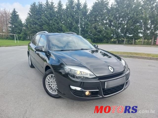 2012' Renault Laguna Grandtour photo #3