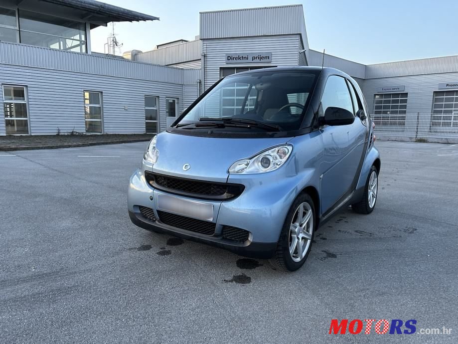 2011' Smart Fortwo photo #1