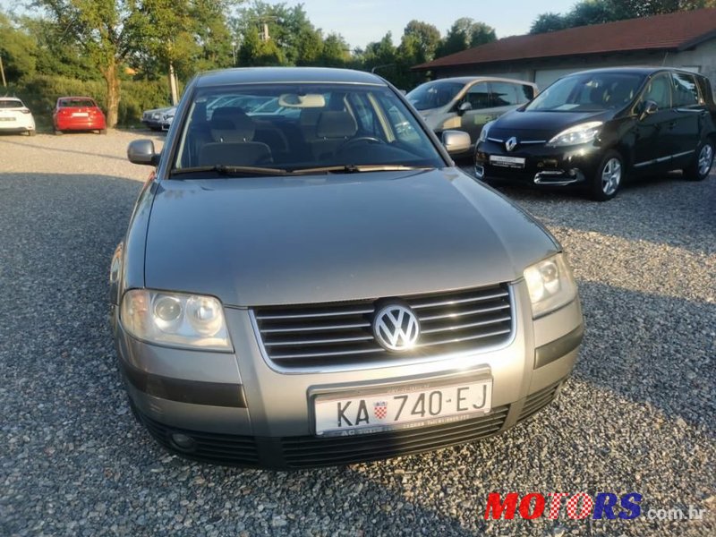 2003' Volkswagen Passat 1,9 Tdi photo #2