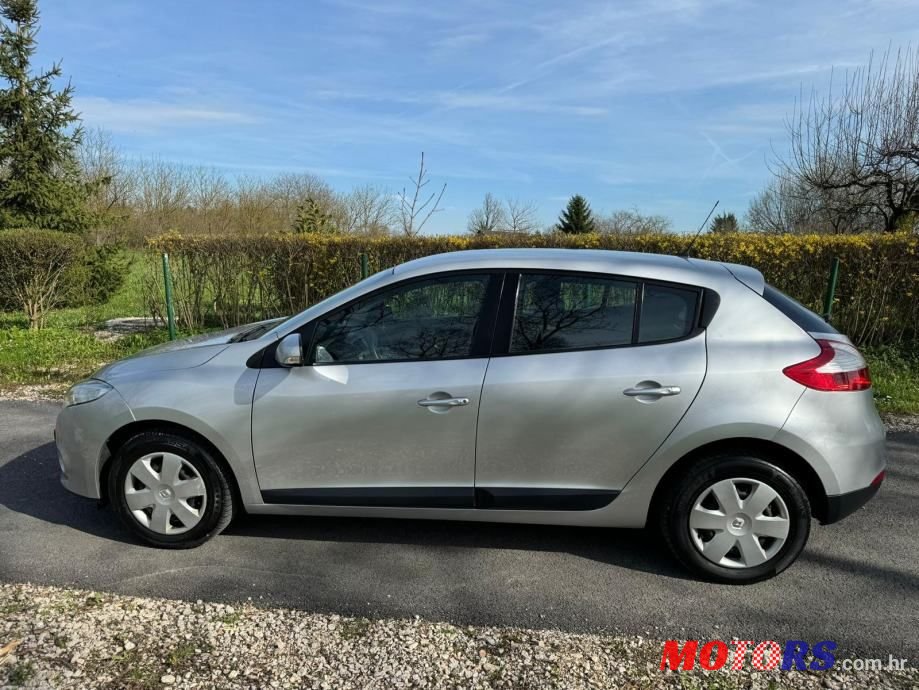 2011' Renault Megane 1,5 Dci Edc photo #6