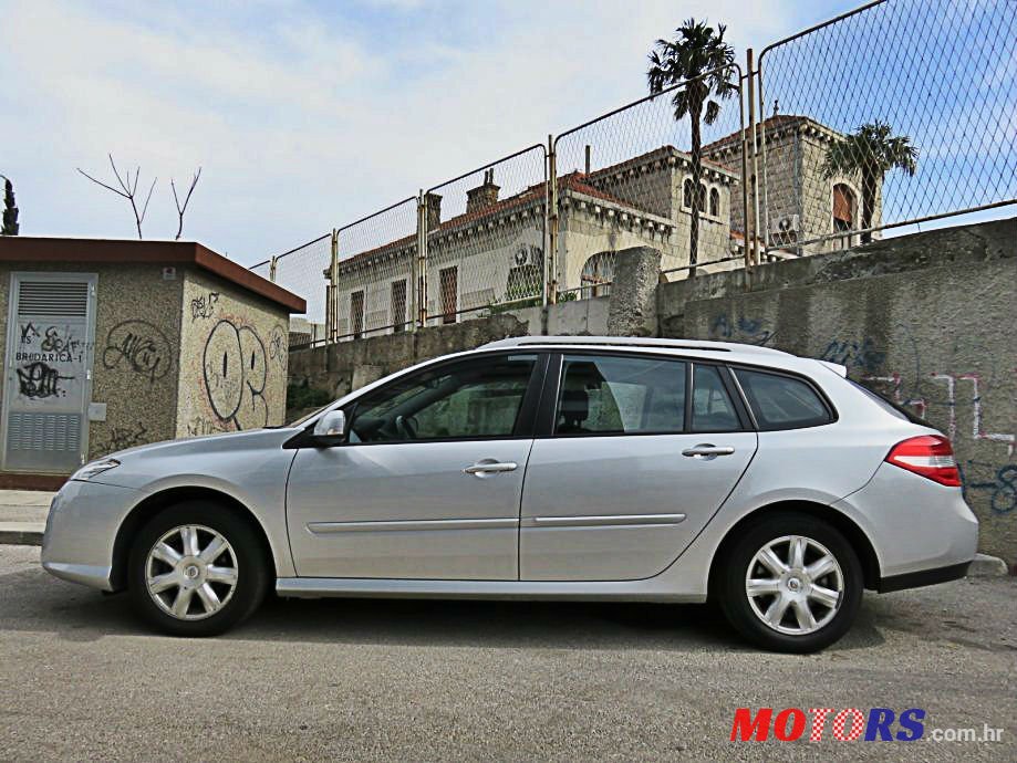 2009' Renault Laguna photo #1