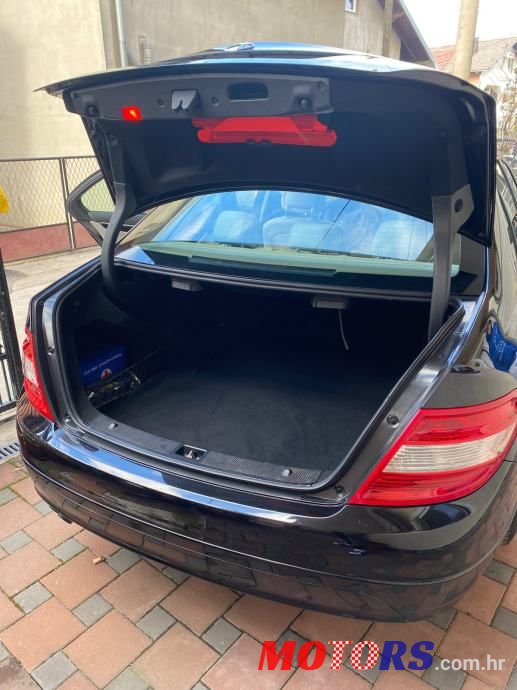 2009' Mercedes-Benz C-Klasa 200 Cdi photo #5