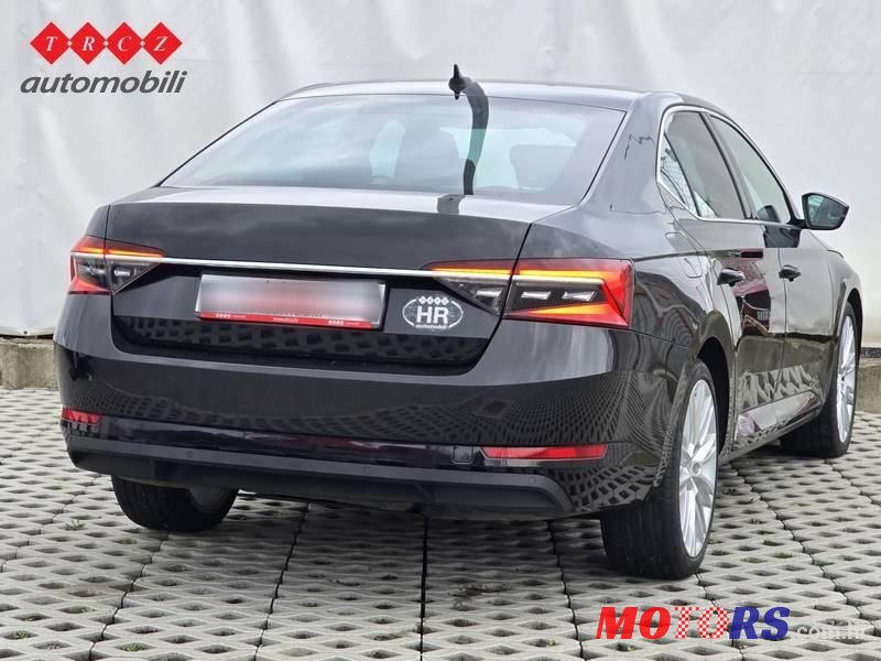 2019' Skoda Superb photo #3