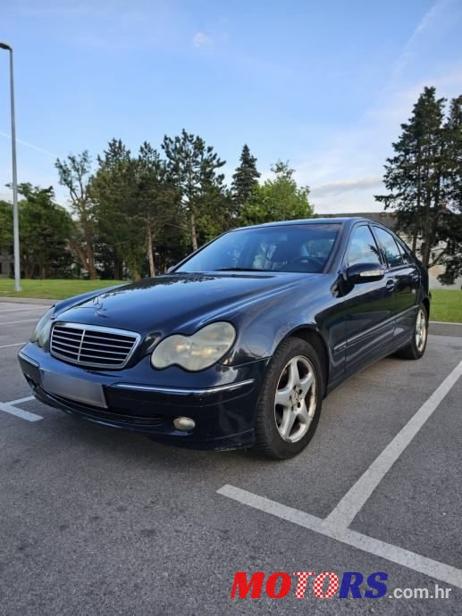 2002' Mercedes-Benz C-Klasa 220 photo #2