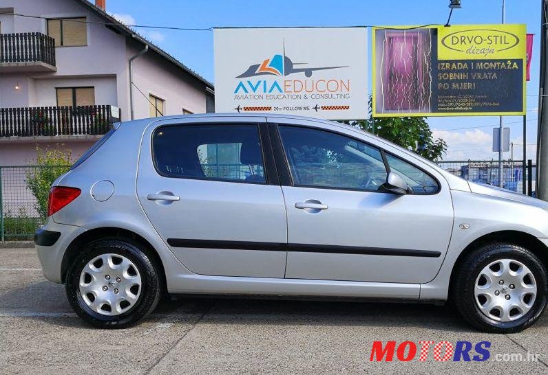 2007' Peugeot 307 1,6 16V Hdi photo #1