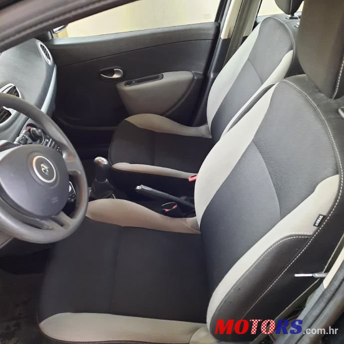 2012' Renault Clio 1,5  Dci photo #5