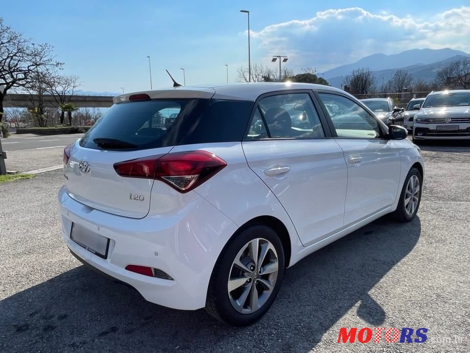 2015' Hyundai i20 1,2 photo #4