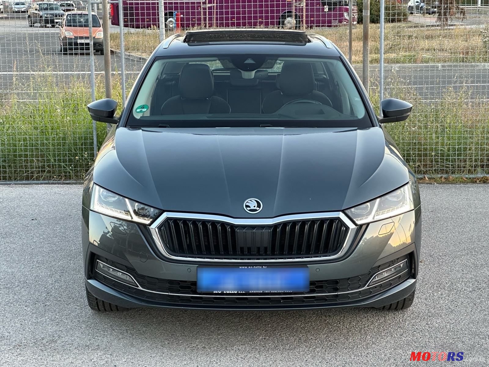 2020' Skoda Octavia Combi photo #2