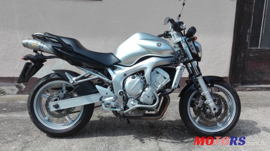 2004' Yamaha FZ6 photo #1