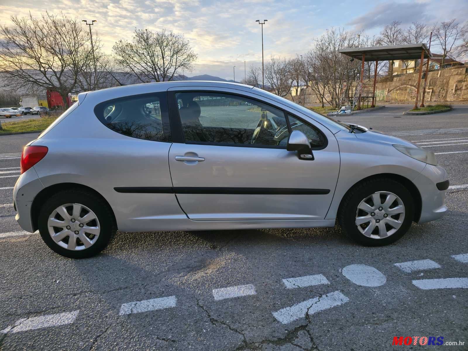 2007' Peugeot 207 1,4 Hdi photo #1