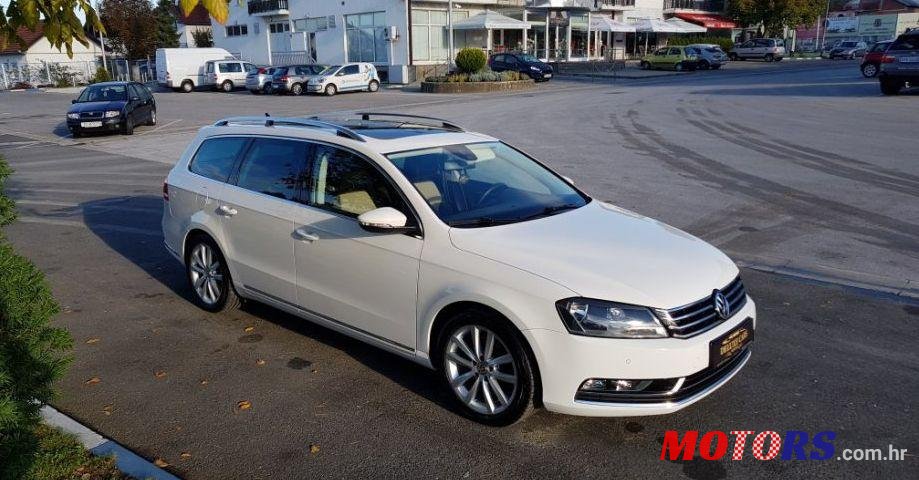 2012' Volkswagen Passat Variant 2,0 Tdi Bmt photo #1