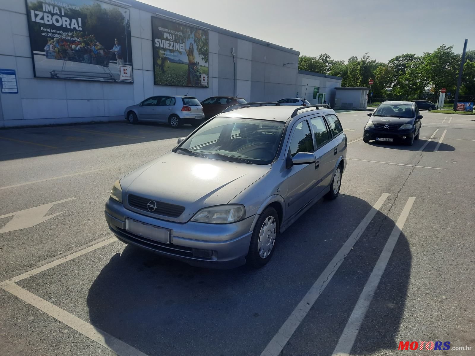 2008' Opel Astra Karavan photo #4