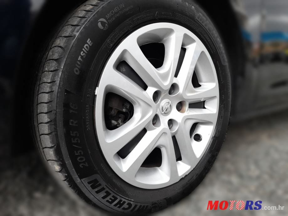 2018' Opel Astra Karavan photo #6