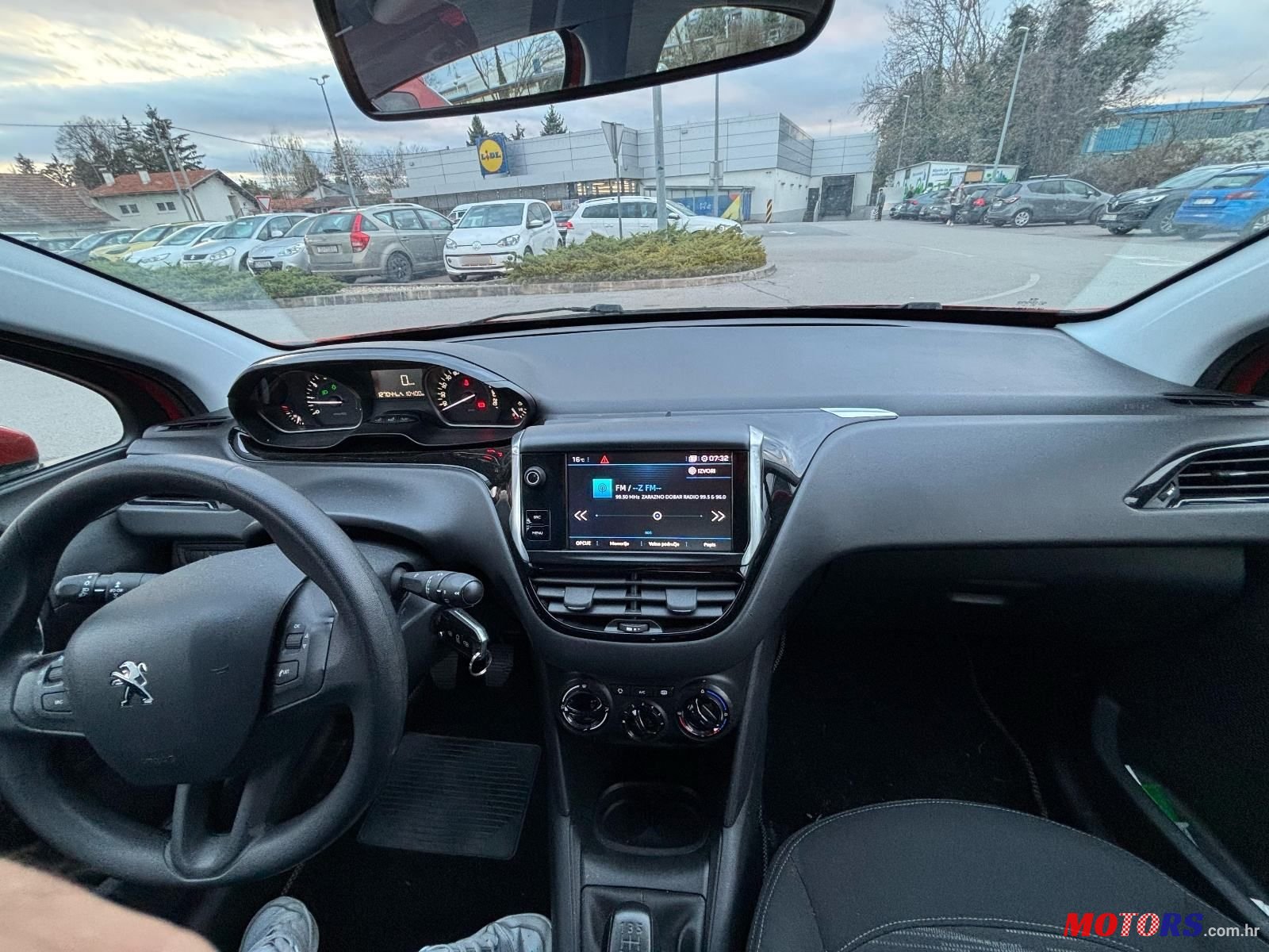 2017' Peugeot 208 photo #4