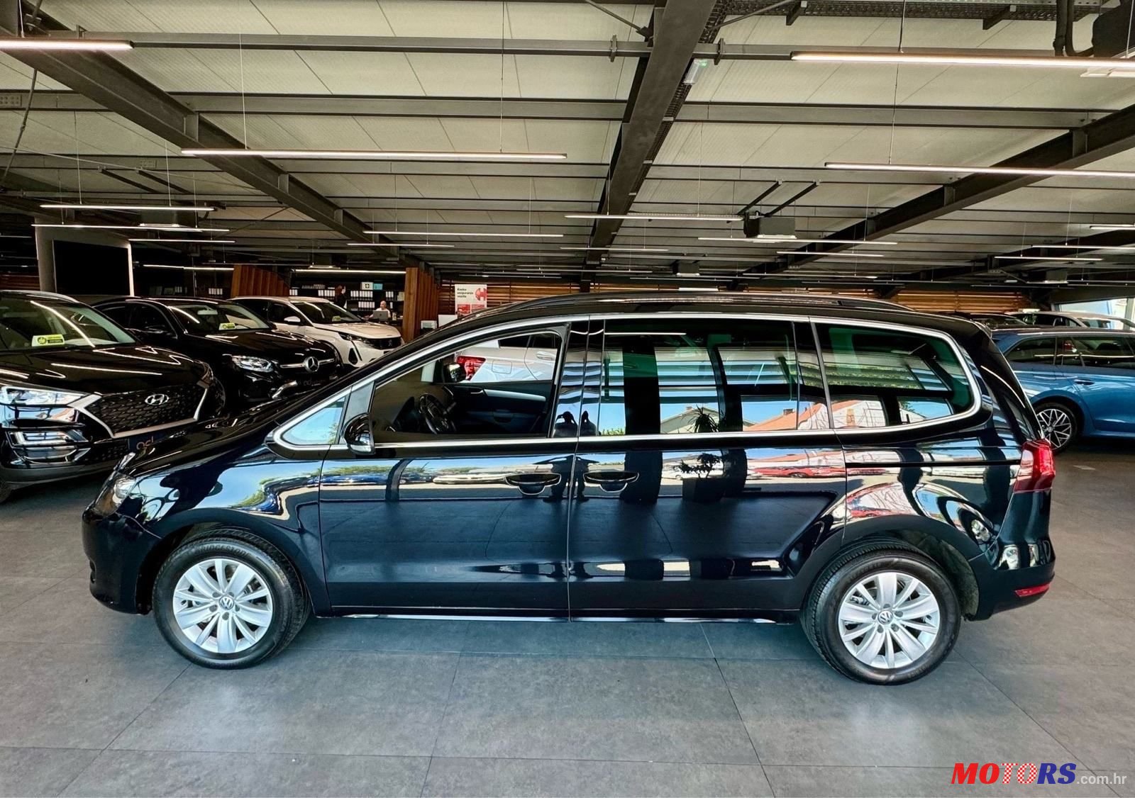 2016' Volkswagen Sharan 2,0 Tdi Bmt photo #4