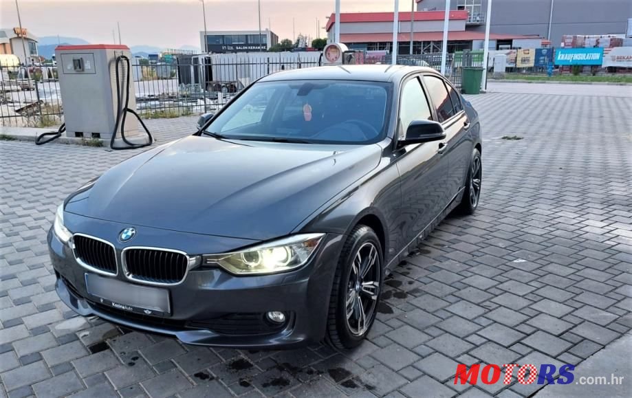 2012' BMW Serija 3 318D photo #1