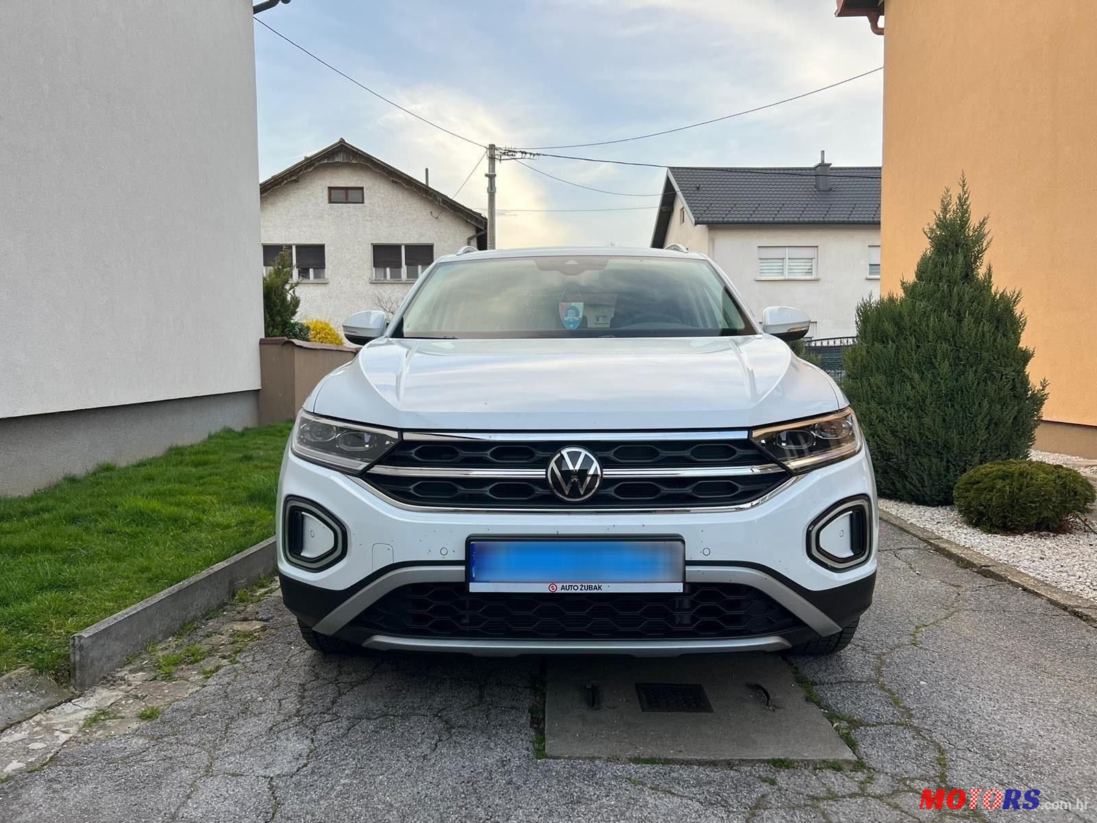 2022' Volkswagen T-Roc 1,0 Tsi photo #1