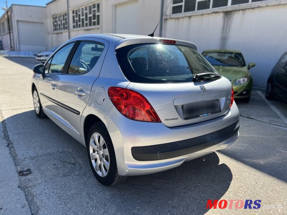 2007' Peugeot 207 1,4 16V photo #5