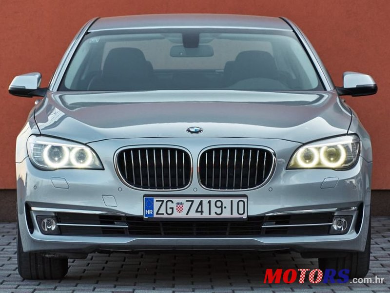 2012' BMW Serija 7 730D photo #2