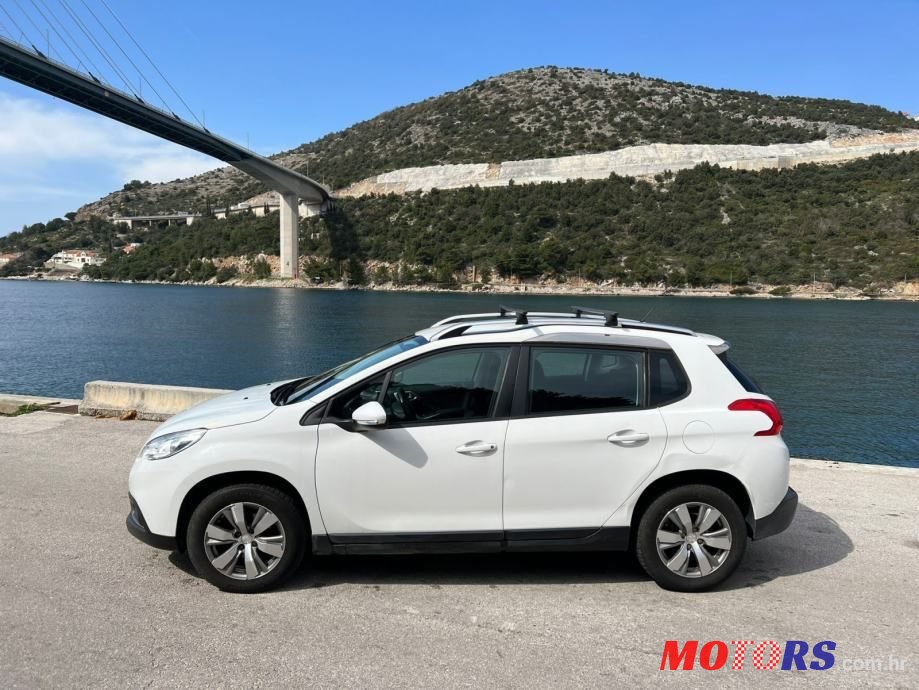 2014' Peugeot 2008 1,6 E-Hdi photo #1