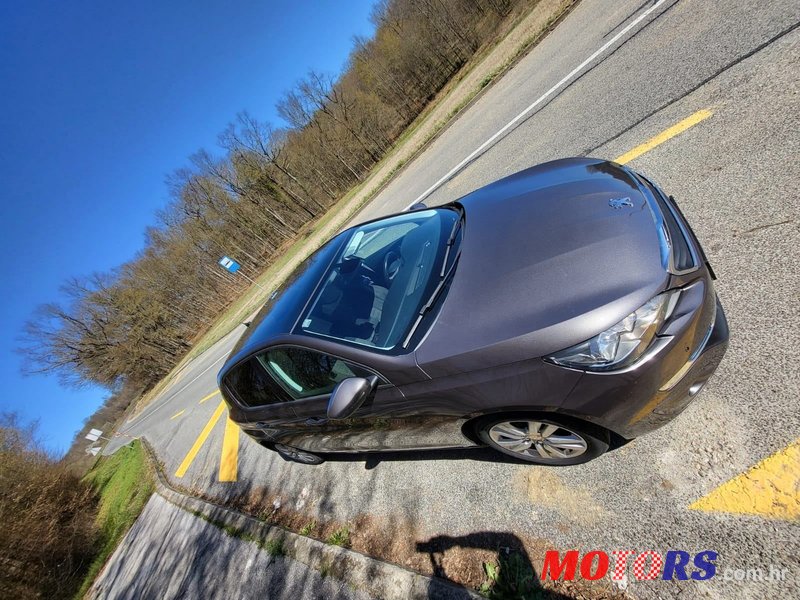 2015' Peugeot 308 1,6 Bluehdi photo #6