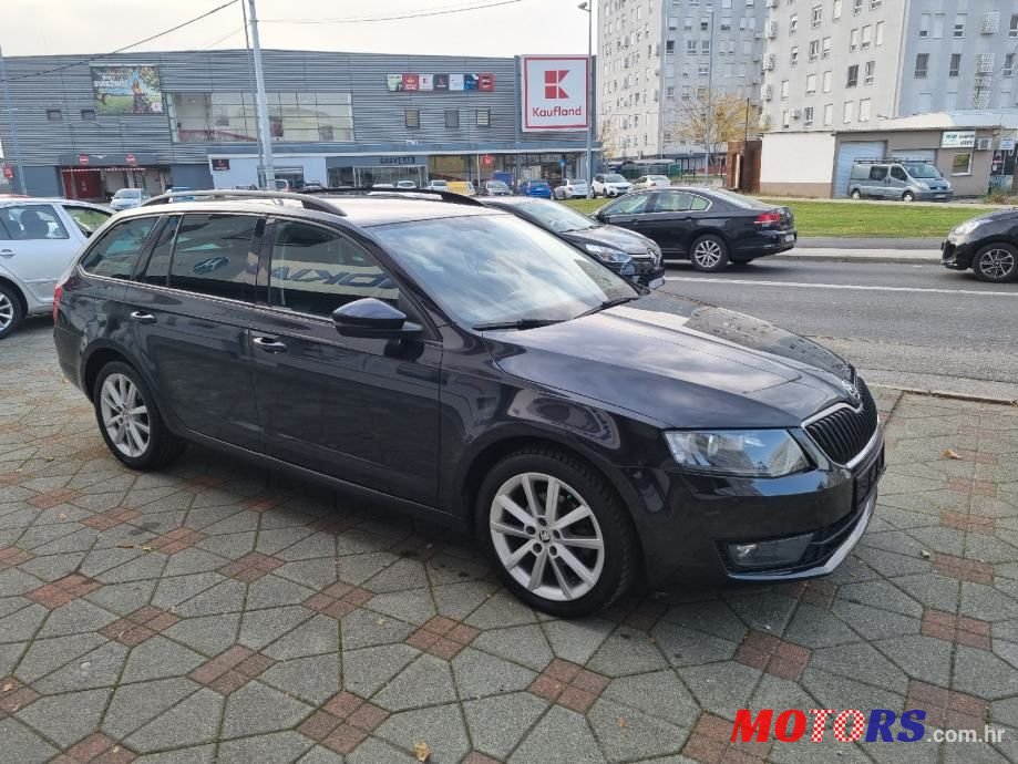 2016' Skoda Octavia Combi photo #3