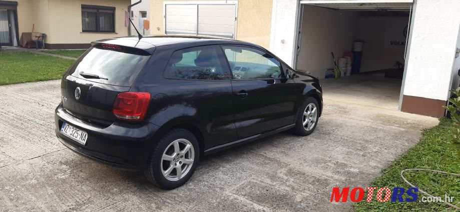2011' Volkswagen Polo photo #4