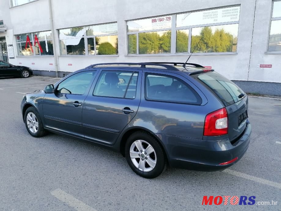 2010' Skoda Octavia Combi photo #6