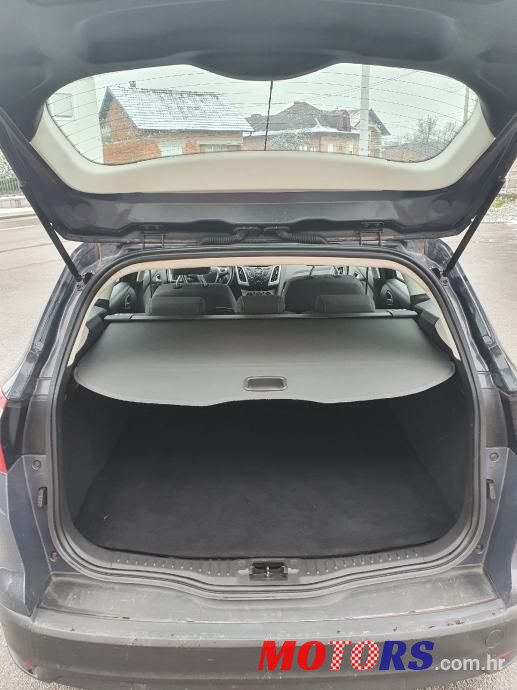 2011' Ford Focus Karavan photo #3