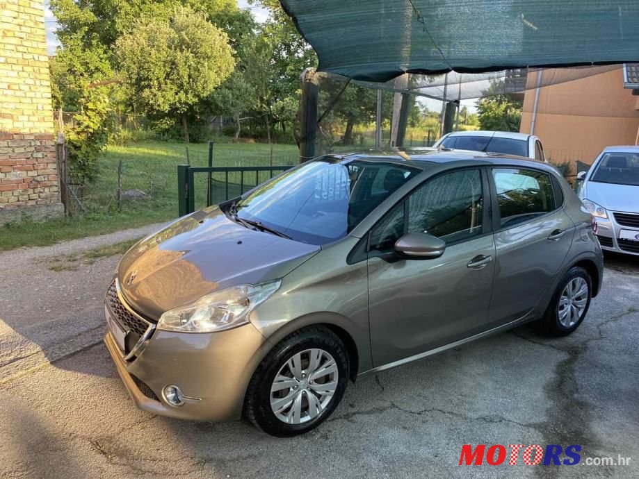 2014' Peugeot 208 1,4 Hdi photo #1